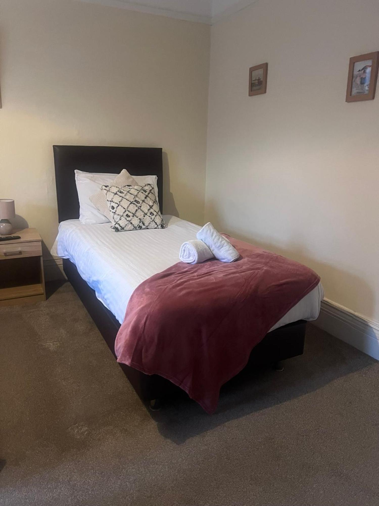 The Crown Hotel Lynton Esterno foto