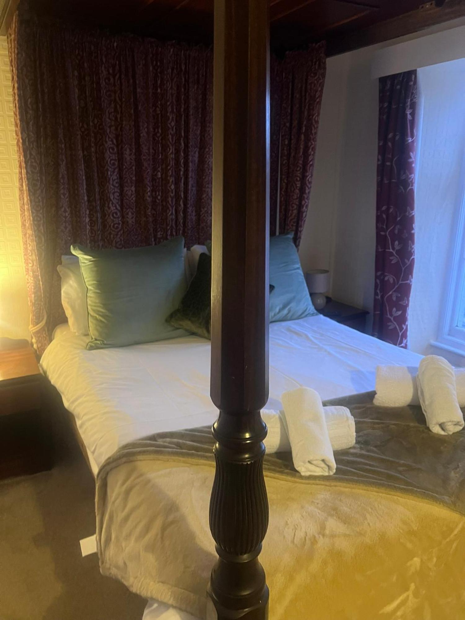 The Crown Hotel Lynton Esterno foto