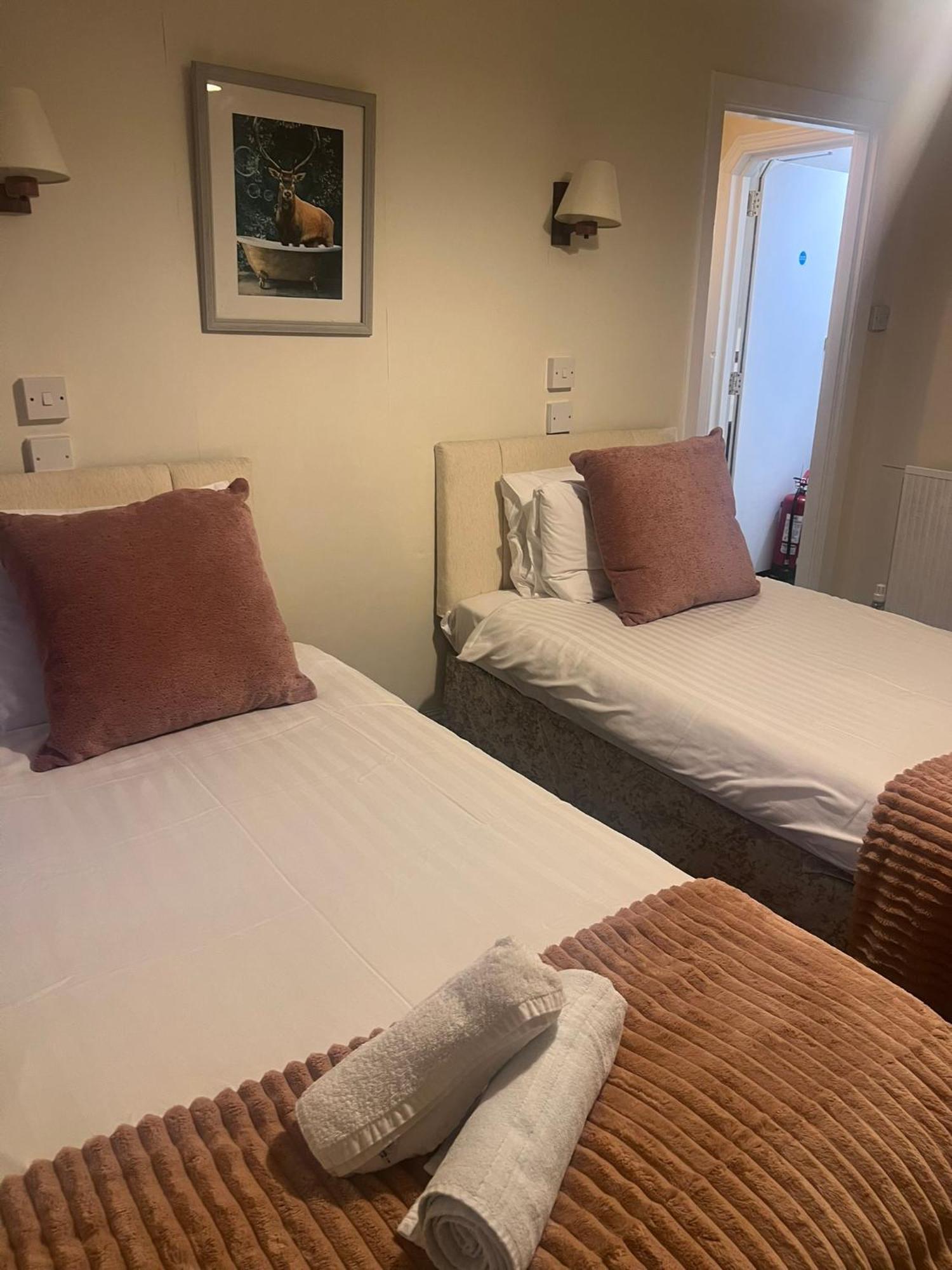 The Crown Hotel Lynton Esterno foto