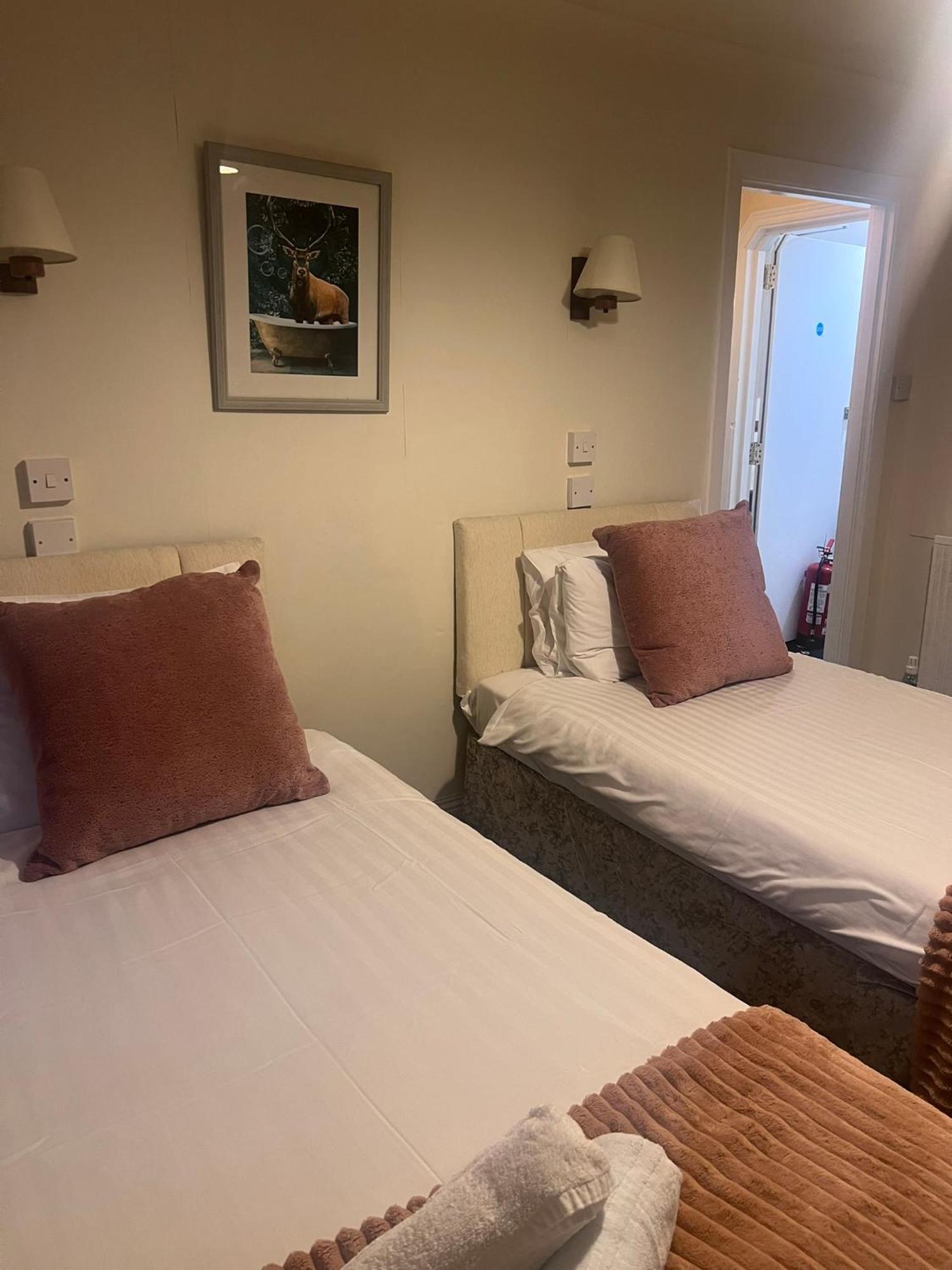 The Crown Hotel Lynton Esterno foto